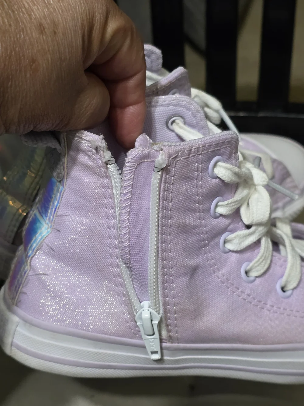 Converse KIDS  Higt-top Gliter Sneaker In Pink Us3d Size 2